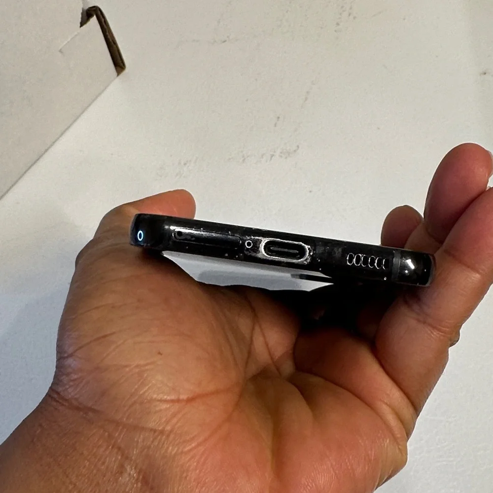 Sleek Black Smartphone Samsung S22